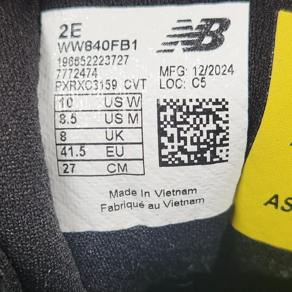 New Balance Fresh Foam 840 Womens 10 Mens 8.5 Wide Black Slip Oil Resistant
